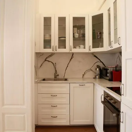 Apartment In The Heart Of The Old Town Apartamento Bratislava